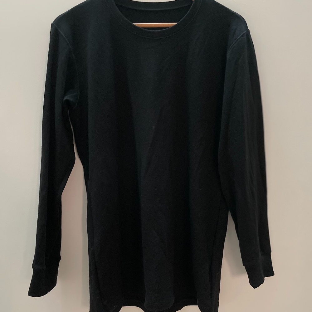 Uniqlo Heattech Black Crewneck Sweatshirt